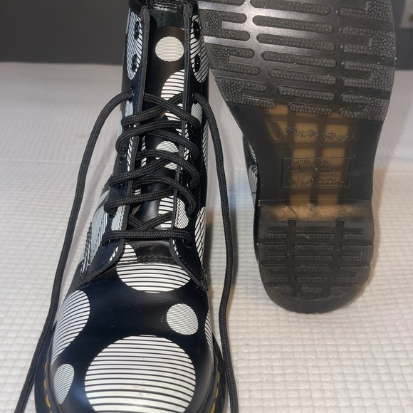 *NWOT* 1460 Doc Martens polka dot leather lace up boots whimsigoth - Picture 6 of 7